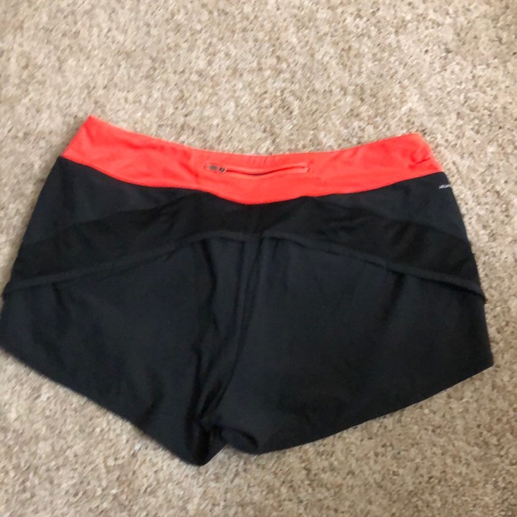 Running short - Picture 3 of 3